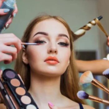 Makeup-Artist-vs.-DIY-Bridal-Makeup_-Pros-and-Cons-jpg